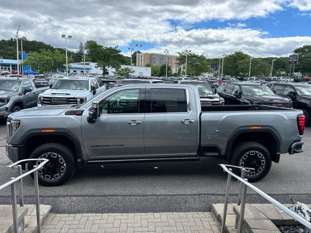 New 2026 GMC Sierra 2500 Denali w/ Denali Reserve Package AWD/4WD image 6