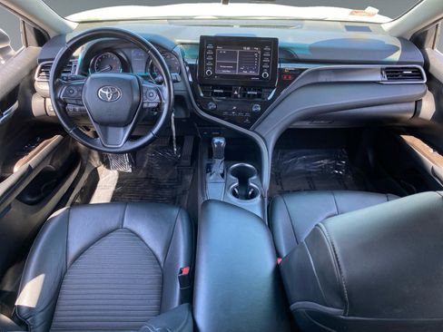 Used 2021 Toyota Camry SE FWD image 10