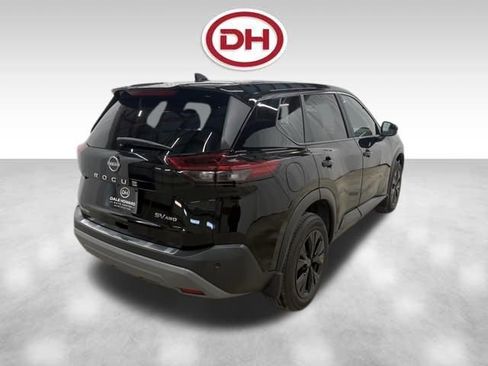 Used 2023 Nissan Rogue SV image 13