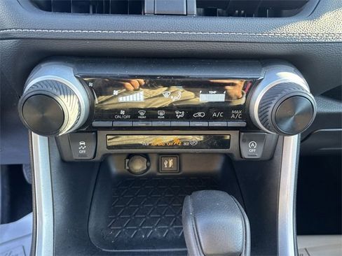 Used 2024 Toyota RAV4 LE image 20