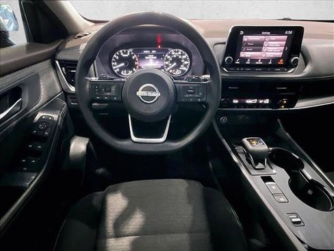 Used 2022 Nissan Rogue SV FWD image 7