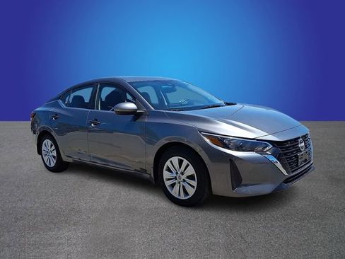 Used 2025 Nissan Sentra S FWD image 2