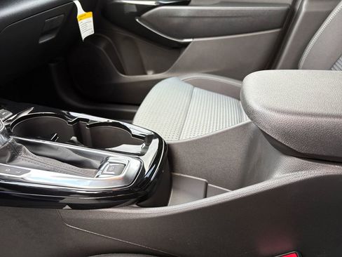 New 2026 Chevrolet Trax LT w/ LT Convenience Package image 2