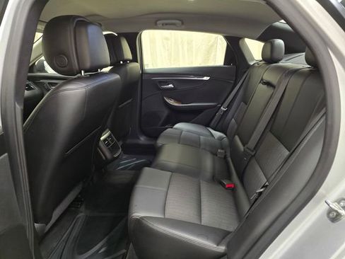 Used 2014 Chevrolet Impala LT FWD image 19