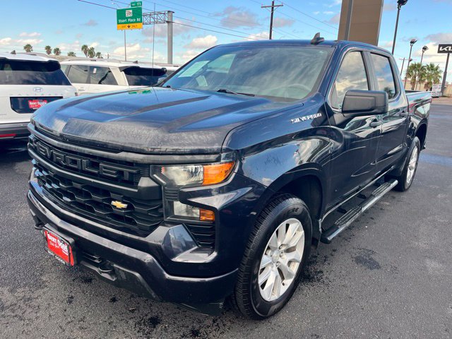 Used 2022 Chevrolet Silverado 1500 Custom RWD image 3