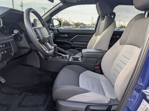 Used 2025 Toyota Tacoma TRD Sport image 27