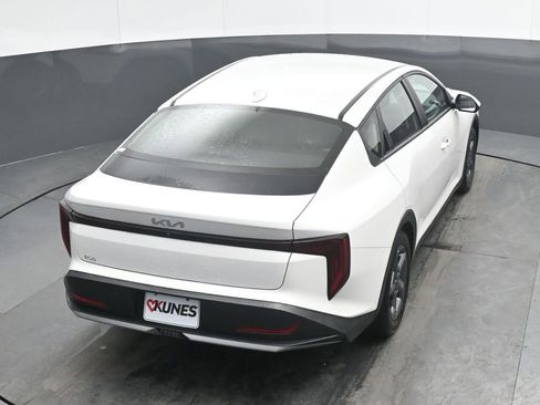 Used 2025 Kia K4 LXS image 25
