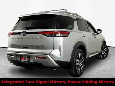 Used 2025 Nissan Pathfinder Platinum AWD/4WD image 6