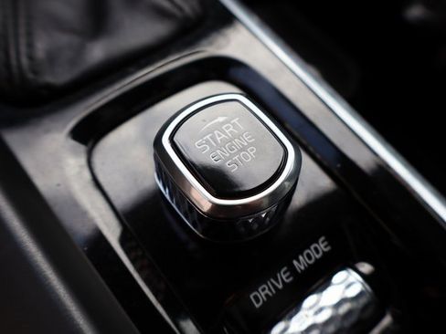 Used 2021 Volvo V60 T5 Cross Country w/ Climate Package image 17