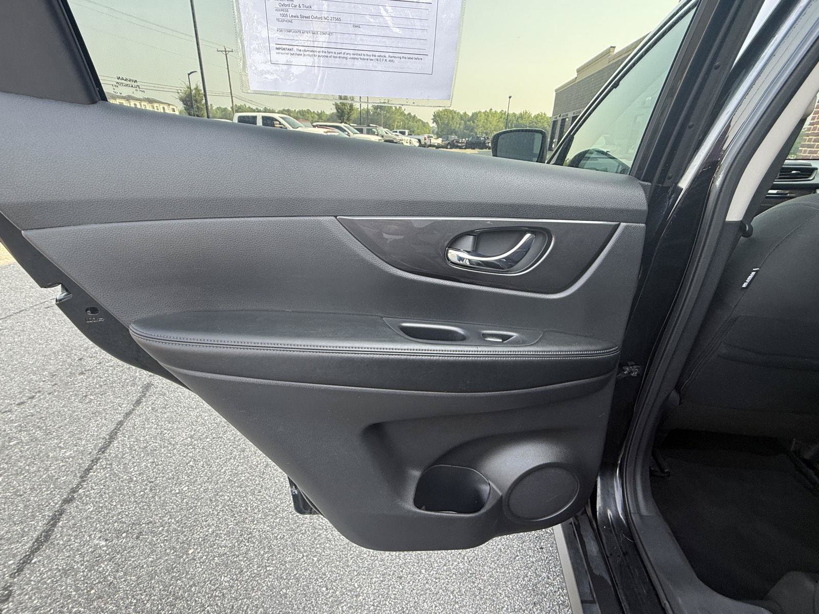 Used 2020 Nissan Rogue S w/ Special Edition Package FWD image 16