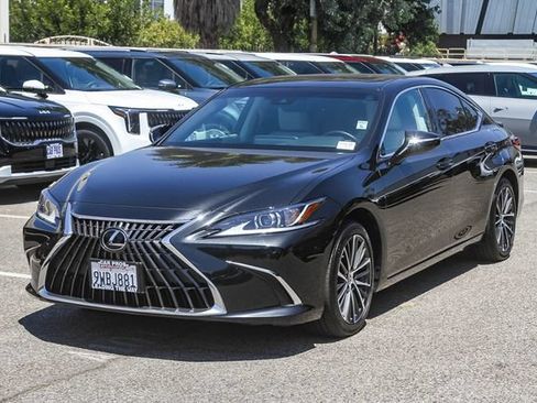 Used 2025 Lexus ES 300h w/ Premium Package FWD image 5