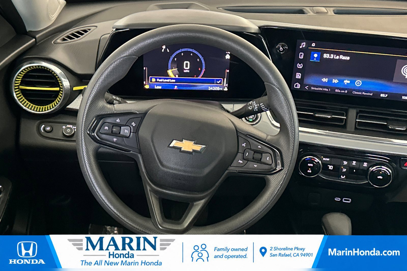 Used 2025 Chevrolet Trax LT FWD image 17