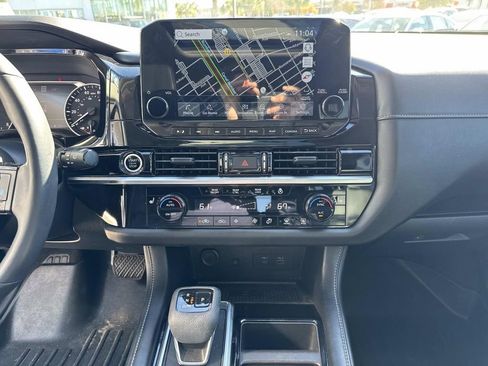 Used 2022 Nissan Pathfinder SL w/ SL Premium Package image 25