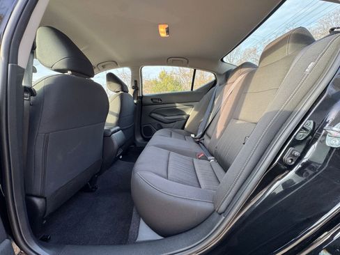 Used 2025 Nissan Altima 2.5 SV image 22