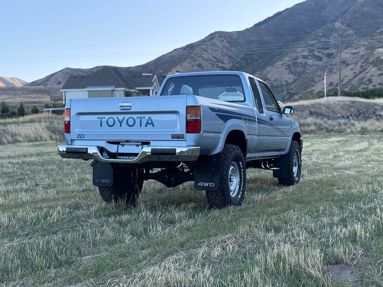 Used 1990 Toyota Pickup Deluxe AWD/4WD image 13