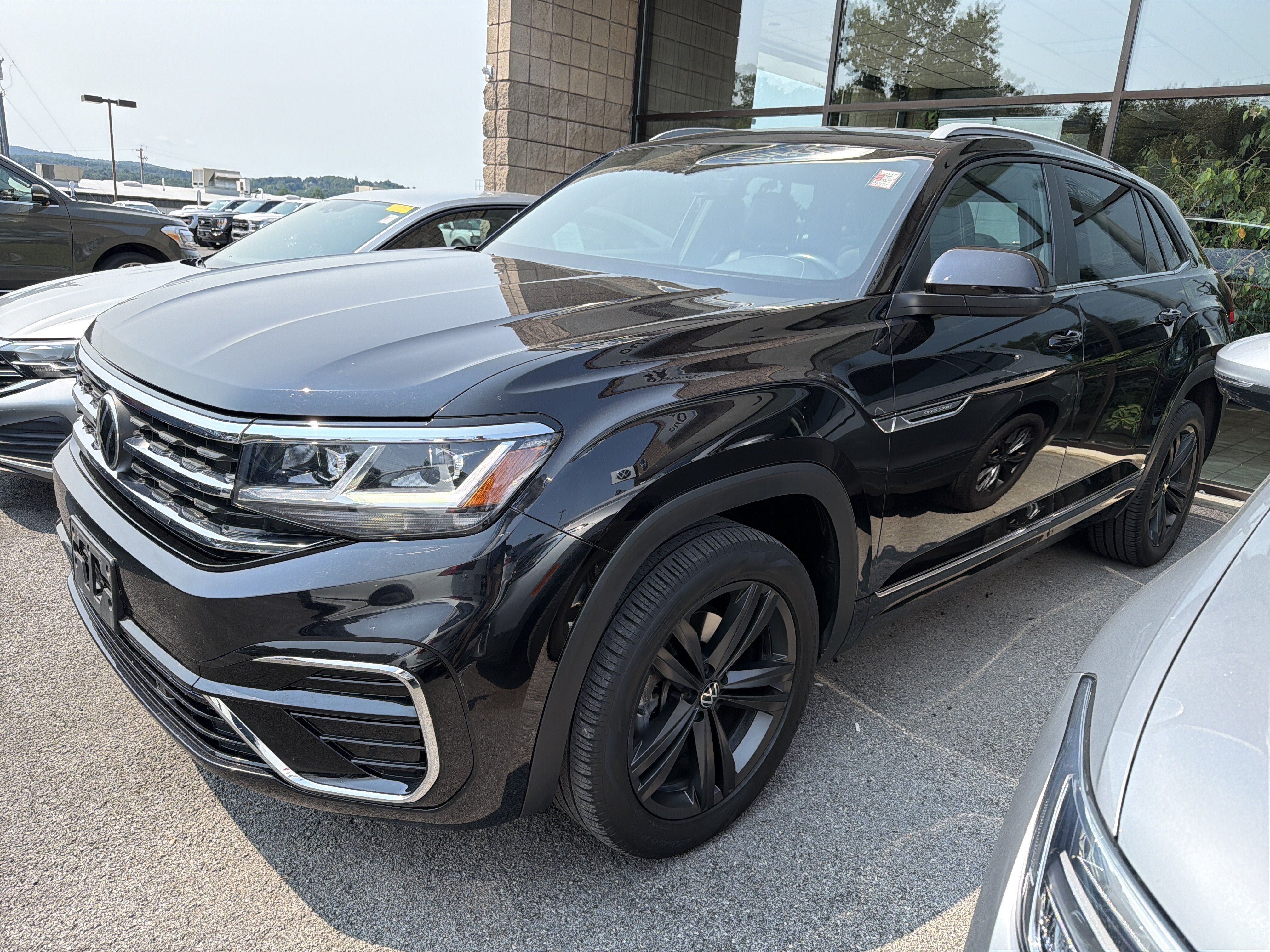 Used 2021 Volkswagen Atlas Cross Sport SE AWD/4WD image 4