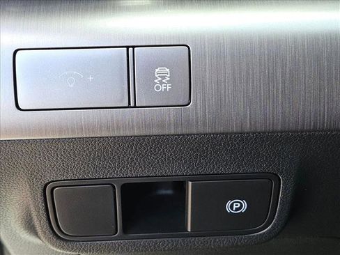 Certified 2024 Hyundai Kona SEL FWD image 15