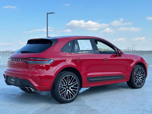 Certified 2023 Porsche Macan S image 9