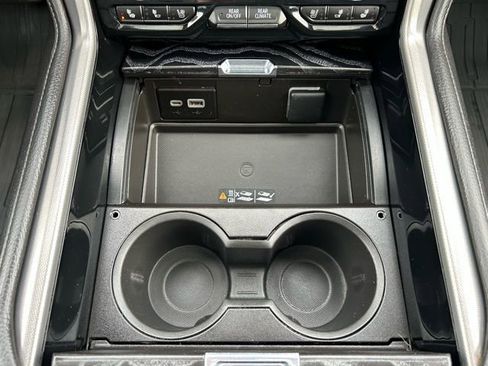Used 2023 GMC Yukon XL Denali image 23