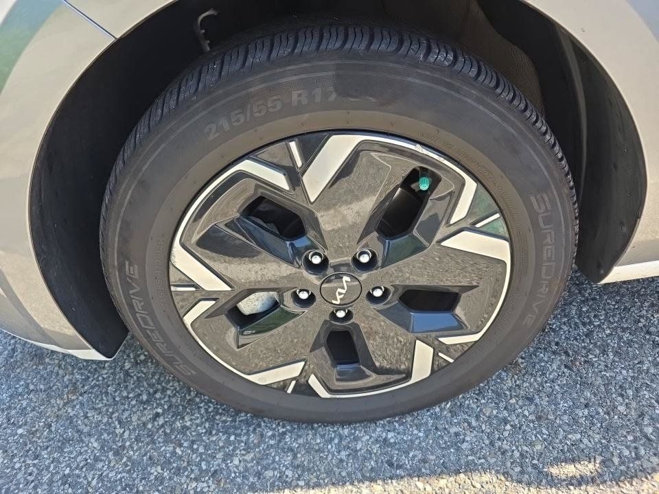 Certified 2023 Kia Niro Wave FWD image 8