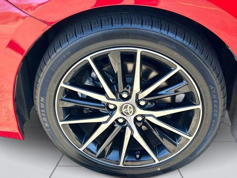 Used 2024 Toyota Camry SE image 9