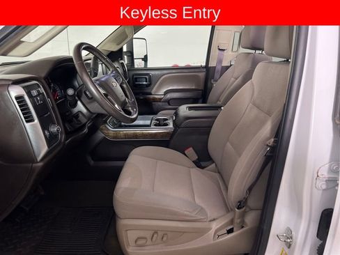 Used 2017 Chevrolet Silverado 2500 LT w/ LT Convenience Package image 10