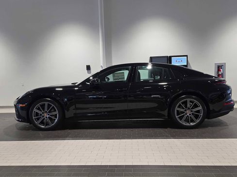 New 2026 Porsche Panamera image 2