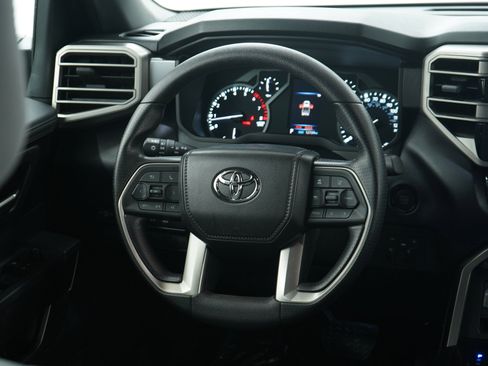 Used 2025 Toyota Tundra SR5 AWD/4WD image 17