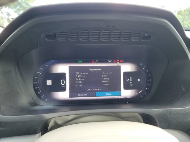 Used 2024 Volvo XC90 B5 Core AWD/4WD image 9