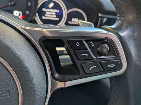 Used 2017 Porsche Panamera 4 image 25