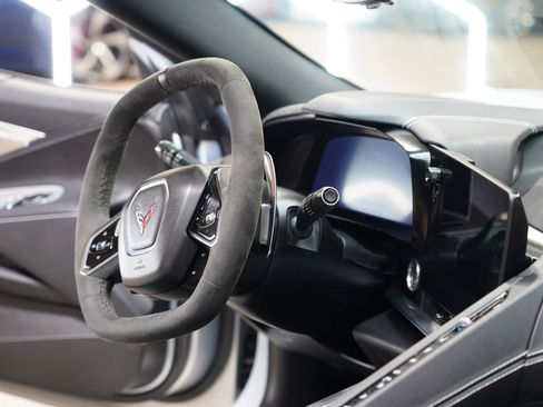 Used 2021 Chevrolet Corvette Stingray Preferred Cpe w/ 2LT image 57