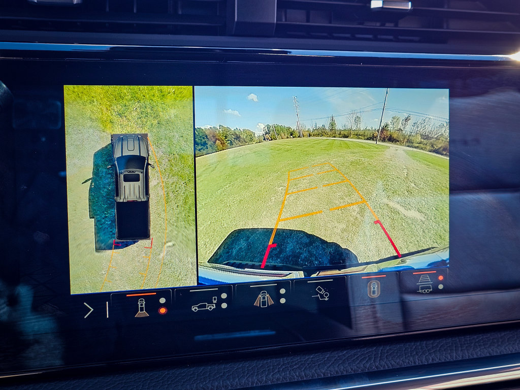 Used 2024 GMC Sierra 2500 Denali w/ Snow Plow Prep/Camper Package AWD/4WD image 28
