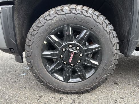 New 2026 GMC Sierra 2500 AT4 w/ AT4 Premium Plus Package image 10