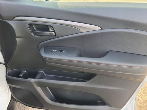 Used 2023 Honda Passport TrailSport image 22