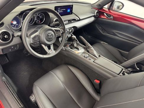 Used 2025 MAZDA MX-5 Miata Grand Touring w/ Weather Package RWD image 4