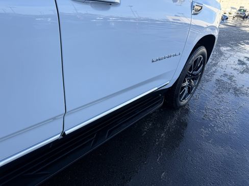 Used 2025 GMC Yukon XL Denali image 47