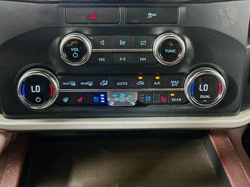 Used 2022 Ford Expedition Max Limited RWD image 24