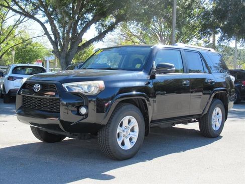 Used 2016 Toyota 4Runner SR5 image 3