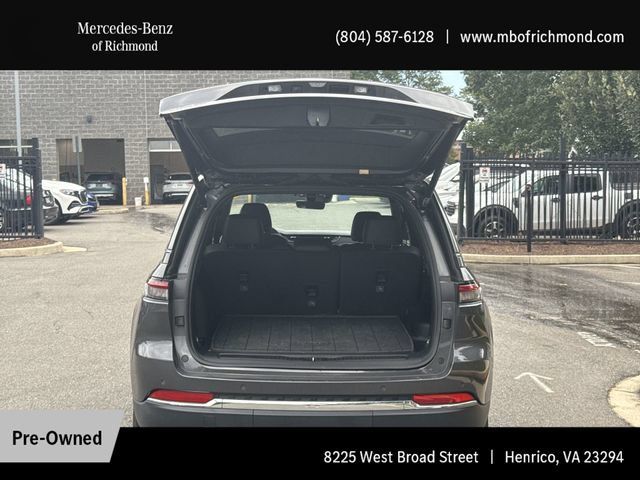 Used 2025 Jeep Grand Cherokee Limited AWD/4WD image 26