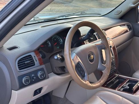 Used 2013 Chevrolet Tahoe LTZ image 29