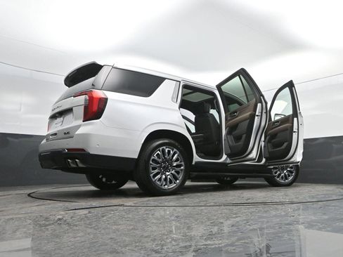 Used 2025 GMC Yukon Denali Ultimate image 59