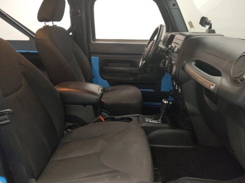 Used 2018 Jeep Wrangler Sport w/ Connectivity Group image 21