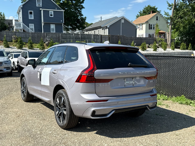 Used 2026 Volvo XC60 B5 Plus w/ Climate Package AWD/4WD image 2
