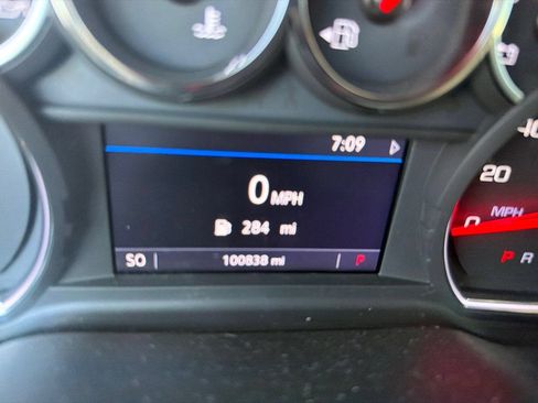 Used 2019 Chevrolet Silverado 1500 LT w/ Texas Edition RWD image 10