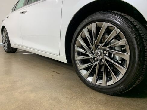 Used 2025 Lexus ES 350 Ultra Luxury w/ Accessory Package (Z2) image 6
