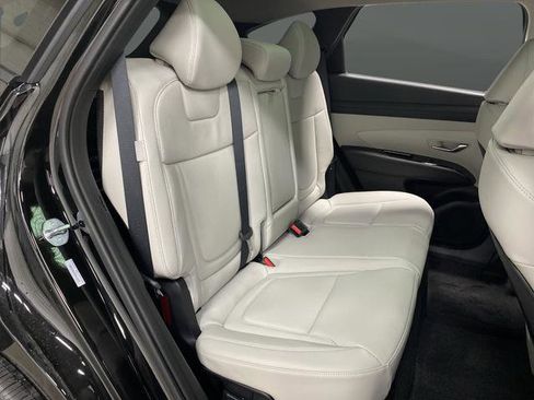 New 2026 Hyundai Tucson Limited image 32