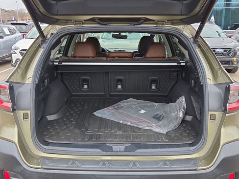 Used 2021 Subaru Outback Touring w/ Popular Package #2 image 14