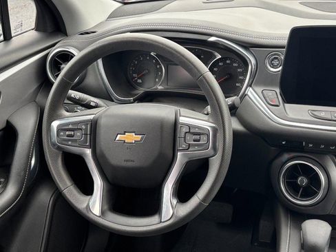 Certified 2024 Chevrolet Blazer LT w/ Convenience Package image 12