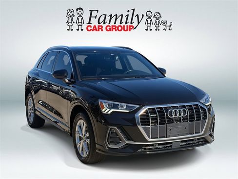 Used 2023 Audi Q3 2.0T Premium Plus w/ Premium Plus Package image 2