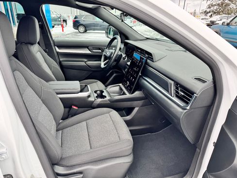 Used 2025 GMC Terrain Elevation image 15